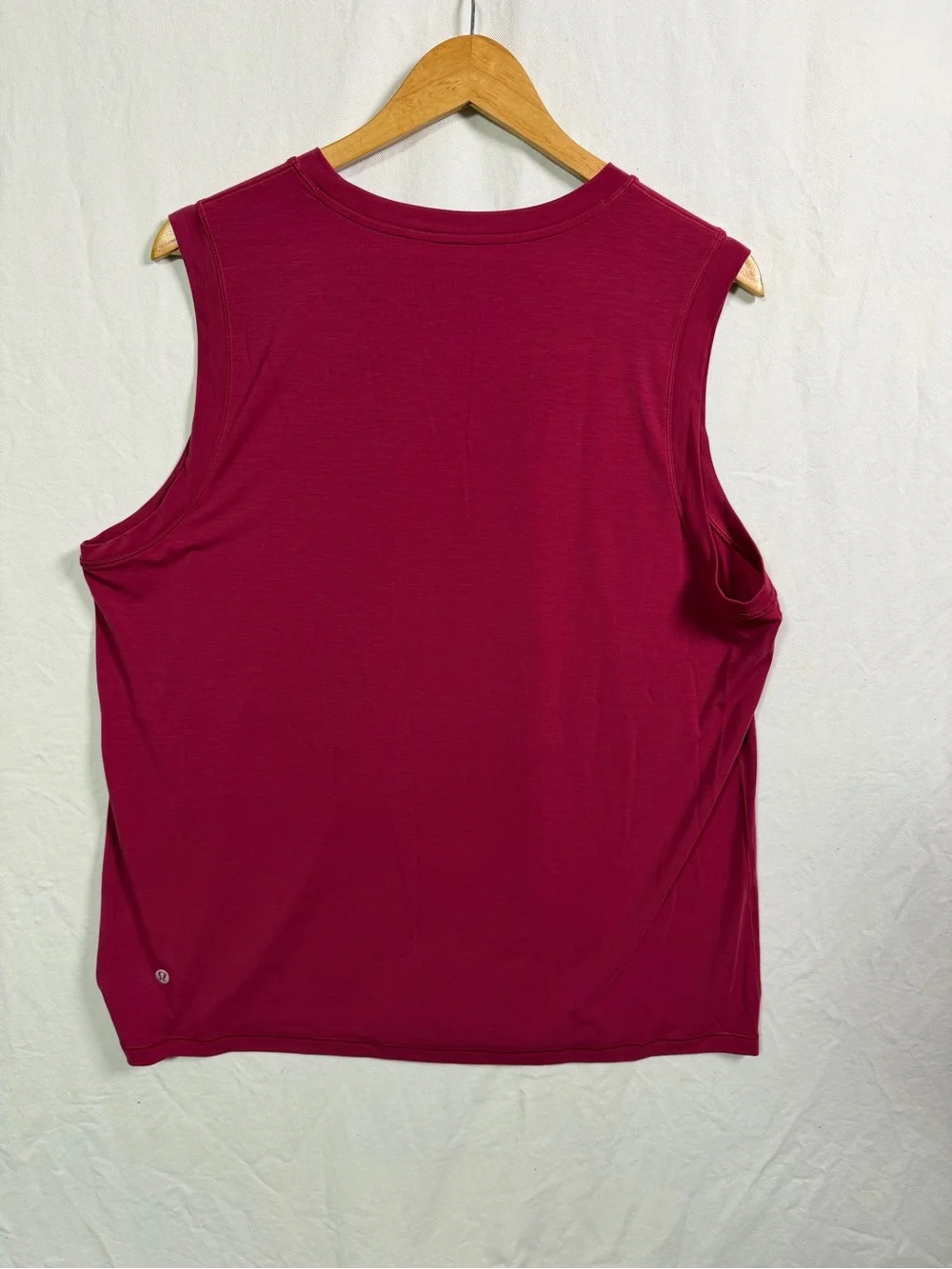 lululemon athletica Women's Tank Top - Rich Burgundy - Picture 2 of 2